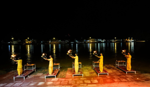 Ganga Aarti in Rishikesh offering a peaceful spiritual experience