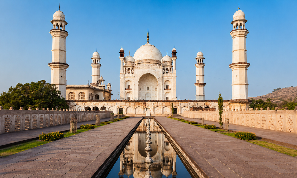 bibi_ka_maqbara_the_citys_mughal_layer