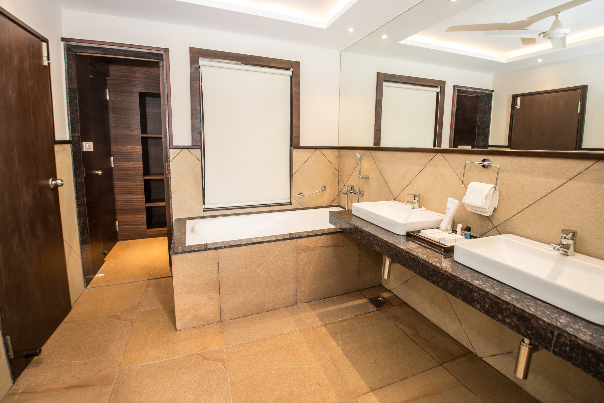 AM Hotel Kollection - Calangute Towers, Calangute